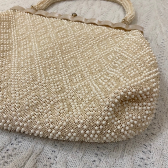 Vintage White Beaded Hand Bag with Mother of Pearl Clasp - Picture 2 of 8